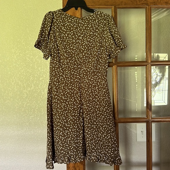 She and Sky v-neck dress - Picture 3 of 3